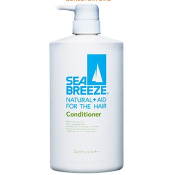 SHISEIDO Sea Breeze Кондиционер для волос Морской бриз для жирной кожи головы и всех типов волос, c ароматом морской свежести, 600 мл. SHISEIDO Sea Breeze Кондиционер для волос Морской бриз для жирной кожи головы и всех типов волос, c ароматом морской свежести, 600 мл.ДЛЯ МУЖЧИН<br>Кондиционер подходит для восстановления поврежденных волос. -Интенсивно питает и увлажняет волосы, делая их гладкими и послушными, придает упругость и эластичность, а также обеспечивает легкость в расчесывании и укладке. -Кондиционер увлажняет кожу головы, даря ощущение легкости и свежести. -Протеины пшеницы глубоко проникают в структуру волос, восстанавливая поврежденные участки. -Входящий в состав аргинин придает волосам природную силу, эластичность и послушность. -Ментол дарит коже ощущение свежести и прохлады на длительное время. -Обладает свежим морским ароматом. -Предназначен для всех типов волос. <br> Применение: после применения шампуня, нанести кондиционер на чистые влажные волосы, оставить на 3-5 минут, смыть теплой водой. Состав: ЛИМОННАЯ КИСЛОТА, МЕНТОЛ, ГЛИЦЕРИН, АРГИНИН, ВОДА, сорбитол, диметикон, стеариловый спирт, этилгексил пальмитат, хлорид, аминопропил, диметикон, глутаминовая кислота, аргинин, гидроксиэтилцеллюлоза, PEG-90M, камфора, лауроил лизин, кремнезем, BHT, феноксиэтанол, аромат.<br>