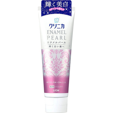 LION Зубная паста отбеливающего действия Clinica Enamel Pearl, с ароматом мяты, жасмина и французской груши, 130 гр. LION Зубная паста отбеливающего действия Clinica Enamel Pearl, с ароматом мяты, жасмина и французской груши, 130 гр.Зубные пасты<br>Благодаря очищающим микрочастицам бережно отбеливает зубы, удаляет потемнения с поверхности эмали, возвращая зубам белизну и блеск. Защищает зубы от кариеса и обеспечивает долговре-менную защиту от образования зубного налета. Придает дыханию свежесть. Способ применения: чистить зубы не менее 3 минут. Состав: раствор сорбитола, PG, PEG400, кремниевый ангидрид, ангидрид кремниевой кислоты, кокосовое масло, жирные кислоты амид пропил бетаин, гидрогенизированное касторовое масло, POE, POE стеариловый эфир, лаурилсульфат натрия, аромат, сахарин натрия, натрий полифосфорной кислоты, глутамат натрия лауроил, ксантановая камедь, каррагинан, Na полиакриловой кислоты, оксид Ti, DL-аланин, фторид натрия, фермент декстраназа, лаурил саркозинат натрия, ментол, гидрокси-этилцеллюлоза диаллил диметил хлорида аммония.<br>