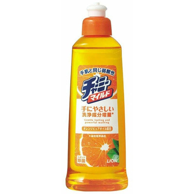 LION Charmy Mild средство для мытья посуды, 260 мл. LION Charmy Mild средство для мытья посуды, 260 мл.Для мытья посуды<br>Пенящееся средство для мытья посуды, кухонной утвари и дезинфекции губок. Обладает антибактериальным действием и удаляет неприятные запахи. Благодаря низкой кислотности, средство мягко воздействует на кожу рук, не сушит ее и не вызывает раздражения. Насыщенная минеральными ионами пена средства моментально расщепляет стойкие жировые и масляные загрязнения даже в холодной воде. Обладает освежающим ароматом апельсина.<br>