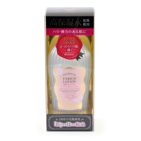 MEISHOKU «Premium Enrich Lotion» Интенсивно увлажняющий лосьон «Премиум» для ухода за сухой кожей лица, c растительными экстрактами, 160 мл. MEISHOKU «Premium Enrich Lotion» Интенсивно увлажняющий лосьон «Премиум» для ухода за сухой кожей лица, c растительными экстрактами, 160 мл.АНТИВОЗРОСТНОЙ УХОД (ОТ З0-ТИ ЛЕТ И СТАРШЕ)<br>Интенсивно увлажняющий лосьон эффективно ухаживает за сухой кожей лица. Превосходно удерживает влагу. Глубоко проникает. Помогает сделать кожу подтянутой, здоровой и красивой. Не оставляет ощущения липкости. При производстве лосьона использована технология Nanocube, благодаря которой клетки кожи наиболее эффективно воспринимают активные компоненты средства. Активные компоненты: Масло цветков столепестковой розы прекрасно подходит для ухода за зрелой кожей, начавшей терять свою эластичность и упругость. Способствует регенерации клеток кожи, помогает сделать овал лица более четким, разглаживает неглубокие и мелкие морщинки, тонизирует, повышает упругость и эластичность кожного покрова. Способствует улучшению цвета лица. Экстракт гибридной красной розы разглаживает рельеф кожи, устраняет морщины. Выравнивает цвет лица. Нормализует работу сальных желез, сужает поры. Препятствует потере влаги. Глубоко увлажняет и питает кожу, повышает ее упругость и эластичность. Экстракт черники эффективен при уходе за зрелой кожей, укрепляет коллагеновые волокна и стенки капилляров, придает коже тонус, эластичность, делает цвет лица здоровым и сияющим. Хорошо смягчает и питает сухую кожу. Экстракт листьев персика эффективен для anti-age ухода, помогает снизить выраженность морщин и ускорить обновление кожи на клеточном уровне. Экстракт алоэ интенсивно увлажняет кожу, матирует, не закупоривает поры. Содержит антиоксиданты, включая бета-каротин, витамины С и Е, которые помогают улучшить естественный тонус кожи и сохранить ее увлажненной и упругой на долгое время. Предотвращает старение кожи, стимулируя рост фибробластов ; клеток, отвечающих за синтез коллагена и эластина, что делает кожу более упругой. Цитруллин ; органическое соединение, аминокислота, присутствует в высоких концентрациях в кожуре арбуза. Обладает антиоксидантными свойствами, способствует синтезу коллагена. Отлично увлажняет кожу и обладает свойством прочно связывать воду в коже. Способ применения: нанесите необходимое количество лосьона на очищенную кожу лица ватным диском или кончиками пальцев. Рекомендуется использовать вместе с другими средствами серии MEISHOKU PREMIUM. Состав: вода, глицерин,BG,DPG, метилглюцет-10, PEG-75, гидрогенизированное касторовое маслоPEG-60, ксантановая камедь, карбомер, EDTA-2Na, дикалия глицирризат, стирен/акрилат сополимер, гидроксиэтилцеллюлоза, гидроксид натрия, цитруллин, масло из цветков розы столепестковой, экстракт листьев персика, экстракт цветков гибридной розы, экстракт листьев алоэ вера, экстракт плодов черники, сквалан, октилдодецил-20, гидроксианизол, метилпарабен, этилпарабен, отдушка.<br>