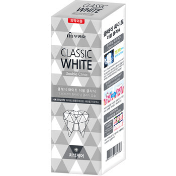 MUKUNGHWA «Classic White» Отбеливающая зубная паста с микрогранулами, 110 г. MUKUNGHWA «Classic White» Отбеливающая зубная паста с микрогранулами, 110 г.Зубные пасты<br>Эффективно отбеливает зубы и удаляет зубной камень. Не содержит парабенов, этанола, искусственных красителей. Отбеливающий компонент и 78000 отбеливающих гранул эффективно и быстро придают зубам белизну и яркость. Восстанавливающий агент гидроксиапатит качественно восстанавливает структуру поврежденного зуба, сглаживает шероховатости поверхности, а комплексное действие пирофосфата натрия и кальция укрепляют эмаль. Помните - не удаленный вовремя зубной налет приводит к образованию зубного камня.<br>