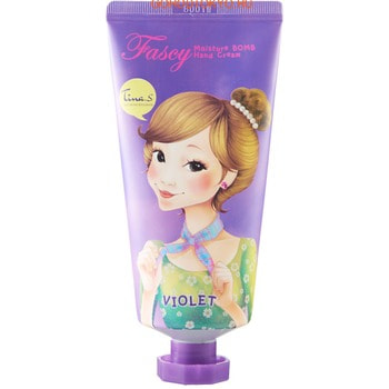 Fascy «Moisture Bomb Hand Cream» Увлажняющий крем для рук с лавандовой водой, 80 мл. Fascy «Moisture Bomb Hand Cream» Увлажняющий крем для рук с лавандовой водой, 80 мл.Кремы для рук, маски<br>Увлажняющий крем для рук Moisture Bomb Hand Cream с лавандовой водой ухаживает за чувствительной кожей, наполняя ее влагой и успокаивая раздражения. Лавандовая вода балансирует обменные процессы в коже, смягчает, снимает покраснения, уменьшая раздражение и шелушение кожи. Масло ши питает и восстанавливает. Экстракт алоэ вера обладает противовоспалительными свойствами. Способ применения: наносите крем на кожу рук мягкими массирующими движениями. Состав: Water, Glycerin, Cetearyl Alcohol, Mineral Oil, Dipropylene Glycol, Dimethicone, Cyclopentasiloxane, Glyceryl Stearate, PEG-100 Stearate, Polysorbate 60, Sorbitan Stearate, Sodium Polyacrylate, Ethylhexyl Stearate, Xanthan Gum, Acrylates/C10-30 Alkyl Acrylate Crosspolymer, Adenosine, Potassium Hydroxide, Trideceth-6, Butyrospermum Parkii (Shea) Butter, Panthenol, Allantoin, Lavandula Angustifolia (Lavender) Flower Water, Butylene Glycol, Aloe Barbadensis Leaf Extract, Citric Acid, Ethylhexylglycerin, Disodium EDTA, Methylparaben, Propylparaben, Phenoxyethanol, Sodium Benzoate, Potassium Sorbate, CI 17200, CI 42090, Fragrance.<br>