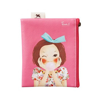 WHITE COSPHARM «Pungseon Tina Mini Pocket Pouch» Карманная косметичка. WHITE COSPHARM «Pungseon Tina Mini Pocket Pouch» Карманная косметичка.Косметички<br>Карманная косметичка легко вместит в себя все самые необходимые мелочи, такие как помада, бальзам для губ, банковские карты или монеты. Мини-косметичка поможет вам поддерживать идеальный порядок в сумочке. <br><br>качественный прочный материал<br>красивый кулон на молнии с гравировкой<br>оригинальный яркий принт<br><br>Материал: полиуретан, ПВХ.<br>